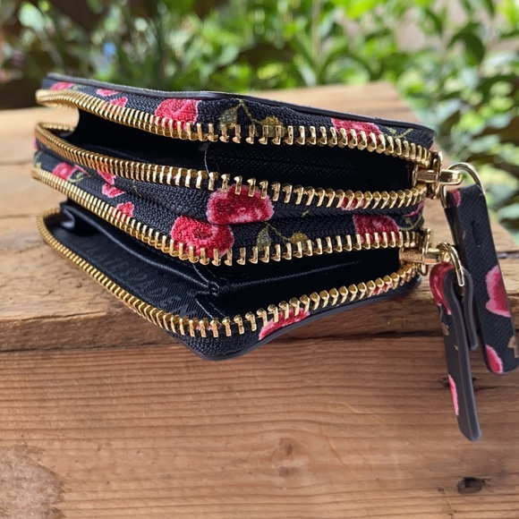 Kate Spade Laurel Way Hazy Rose Zippered Wallet - Picture 3 of 13